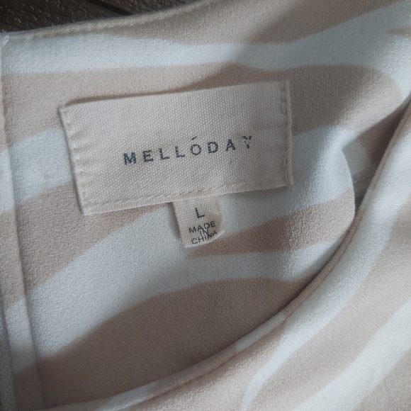 Melloday Tan Zebra Print Stretch Blouse Size Large - Picture 4 of 8